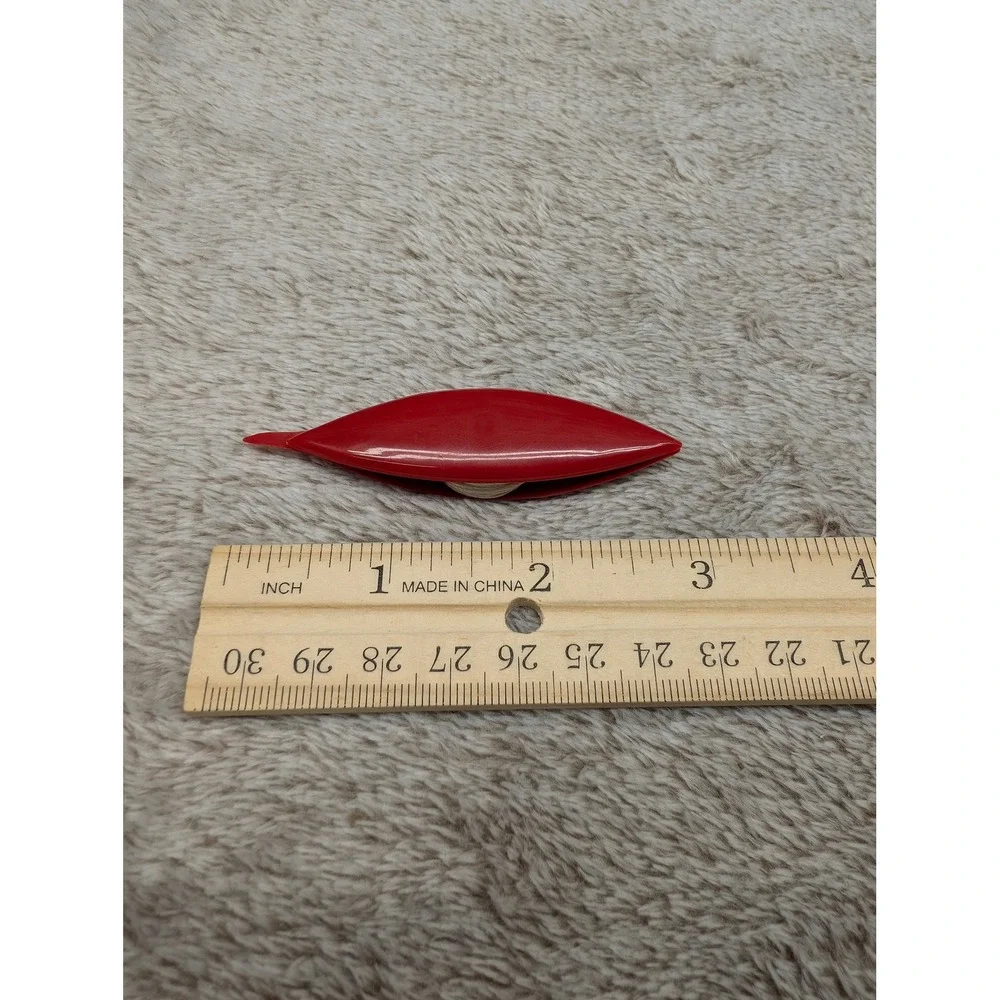 Vintage Red Tatting Shuttle Sewing Tool for Lace Making and Needlework